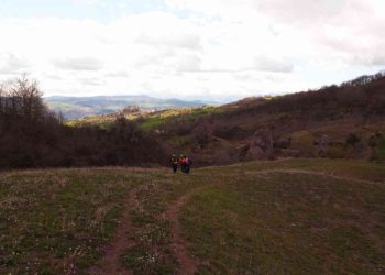 Anziana cade in un dirupo e muore