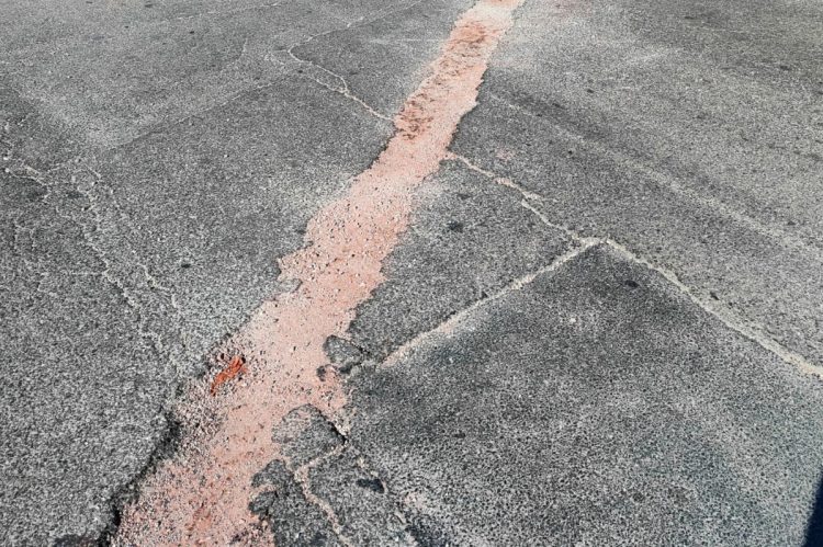 La fibra ottica a Pozzallo lascia una scia di strade rovinate