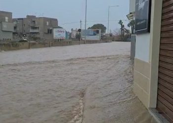 Emergenza maltempo a Ragusa, molte strade chiuse: Comiso sott'acqua