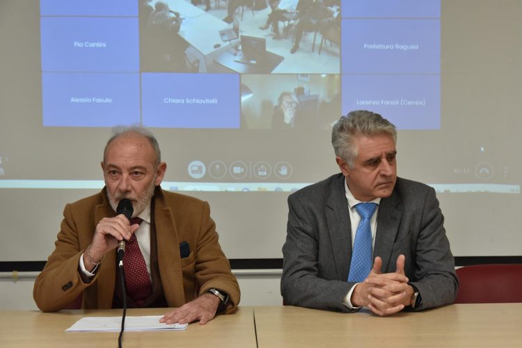 Prefettura Ragusa, seduta del consiglio per l'immigrazione su caporalato