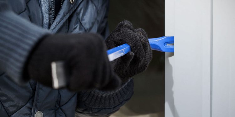 Furto con scasso in una tabaccheria a Pozzallo