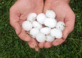 Maltempo, temporali e grandinate nel Trapanese: volo Roma-Birgi dirottato a Palermo