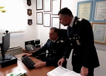 Chieti, investe parecchi dei suoi risparmi in Bitcoin ma è una truffa