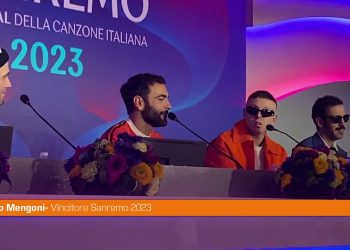 Sanremo, Mengoni “Dedico la vittoria a mia madre”