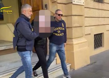 Roma, arrestata al Porto di Civitavecchia donna rom ricercata a Milano