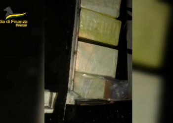 Sorpreso al casello autostradale con 4 kg di cocaina