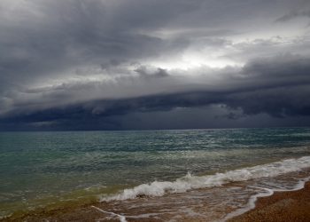 Maltempo, vortice ciclonico nel Mediterraneo: in arrivo pioggia, vento e neve