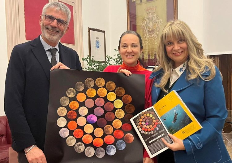 I diversi colori della Luna di Marcella Giulia Pace sul National Geographic