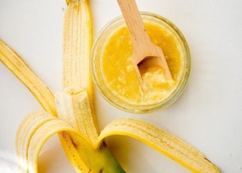 Maschera viso alla banana