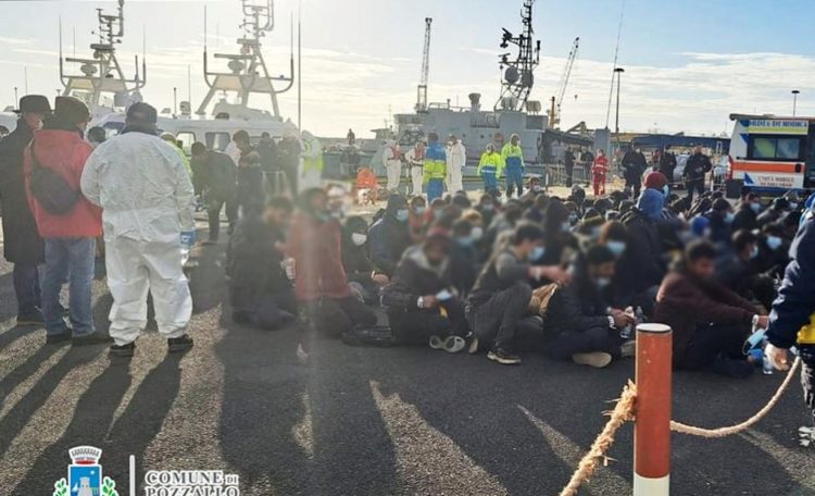 Pozzallo, 124 migranti in 4 barchini arrivati in 24 ore: occorre prepararsi alla stagione estiva