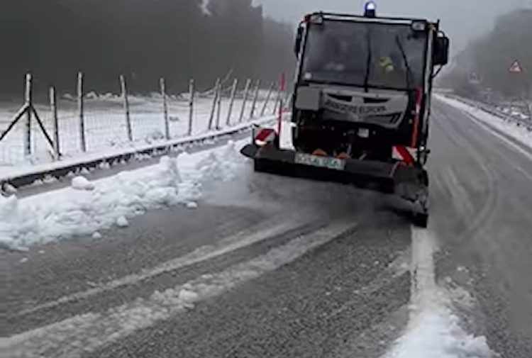 Nevica in provincia di Ragusa e Siracusa