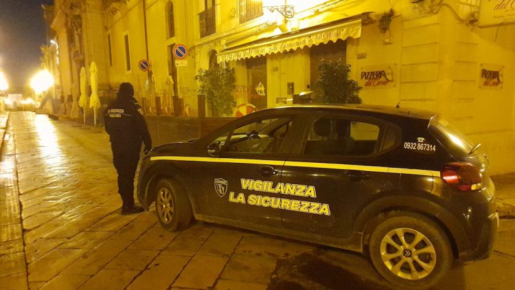 Vittoria, tentativo di furto in pizzeria
