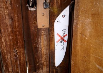 Ragusa Ibla, bagni pubblici chiusi studenti in gita non possono fare pipì