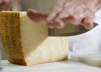 Parmigiano Reggiano torna a “Taste”, focus sulle lunghe stagionature