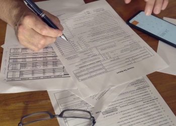 Vita più dura per gli evasori fiscali