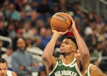 Philadelphia stoppa Milwaukee, Toronto vince all’overtime