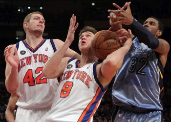 Nba, ottavo successo per i 76ers, Warriors ancora ko in trasferta