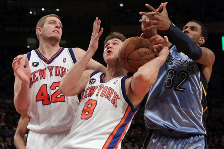 Nba, ottavo successo per i 76ers, Warriors ancora ko in trasferta