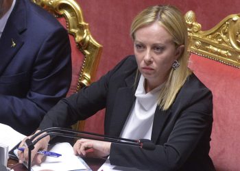 Meloni “Falso dire che senza armi a Kiev si potrebbero tagliare tasse”