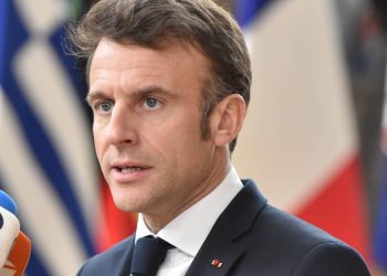 Francia, Macron “Inevitabile la riforma delle pensioni”
