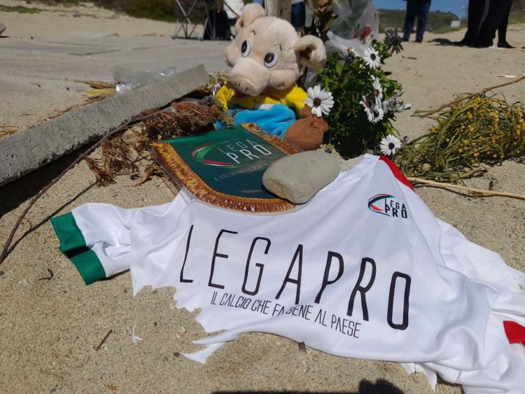 La Lega Pro rende omaggio alle vittime del naufragio di Cutro