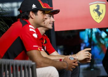Leclerc e Sainz “Serve un passo avanti, fiduciosi e carichi”