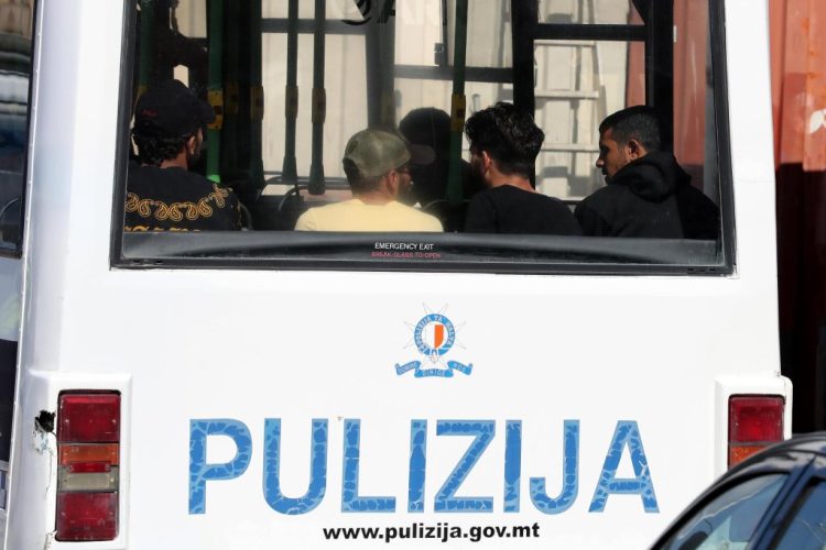 Malta, espulsi oltre mille migranti dal 2022