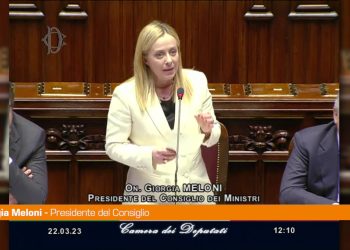 Auto green, Meloni “L’elettrico non è la panacea di tutti i mali”