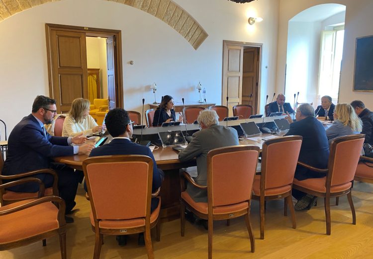 Psicologo di base in ogni distretto sanitario in Sicilia contro disagio mentale: a Ragusa 1240 richieste per bonus psicologico