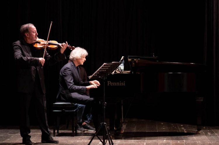 A Ragusa 'Grandi sonate in due' con Melodica