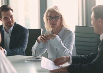 Il terziario è donna e traina l’occupazione femminile