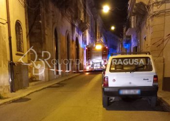 Tragedia sfiorata a Scicli, auto contromano trancia tubo del gas