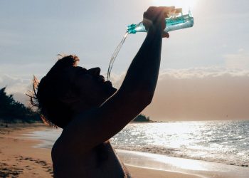 Quanta acqua bisogna bere al giorno