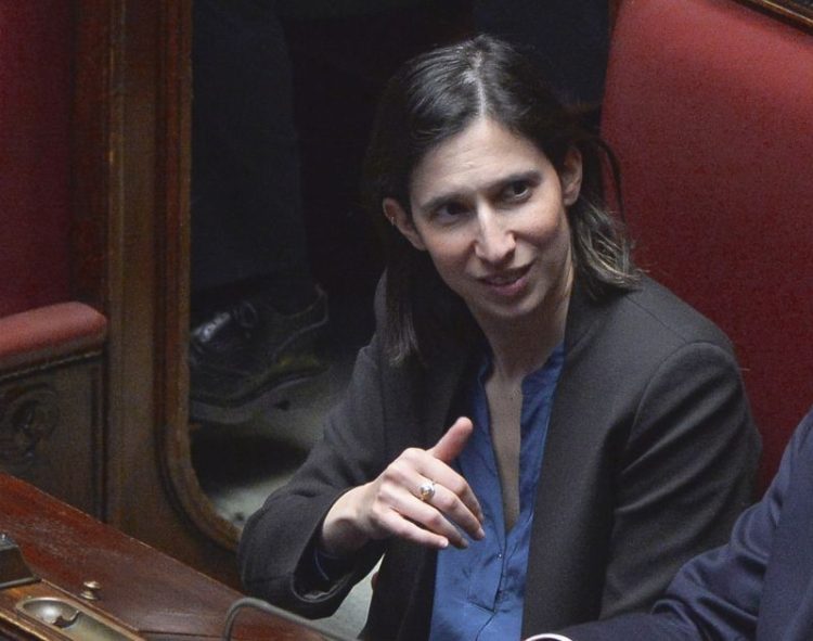 Pd, Elly Schlein proclamata nuovo segretario “Avanti nel percorso di rinnovamento”