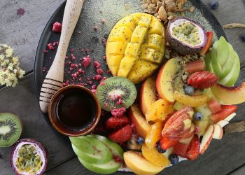 Frutta e verdura di aprile per perdere peso e menù dietetico