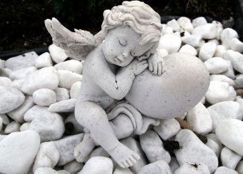 Il Campo degli angeli a Ragusa: un'area del cimitero per i bambini mai nati