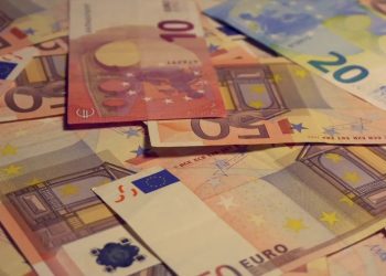 La Bce alza i tassi di altri 50 punti base