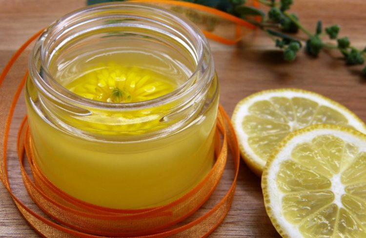 Bellezza: maschera viso al limone