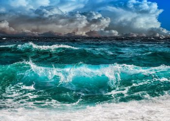 Forte vento e mare grosso, Eolie isolate da ieri