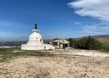 Comiso, monaco buddista vince ricorso, potrà accedere al tempio pacifista e alla sua pagoda