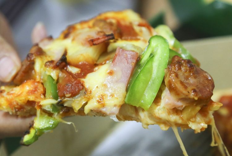 Ragazzo muore soffocato da un pezzo di pizza