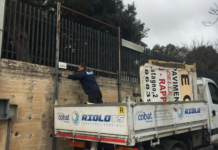 Ragusa, rimozione cartellonistica abusiva