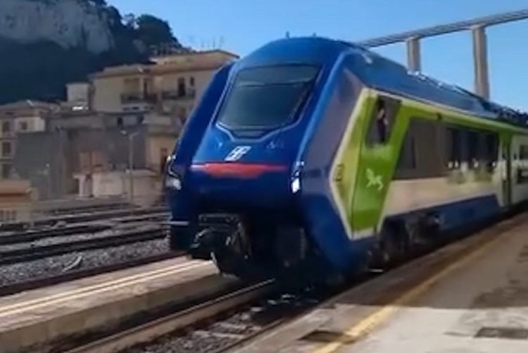 Da oggi ripartono i treni regionali Siracusa Modica Ragusa Gela Caltanissetta