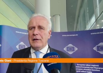 Giani “Proibirei vendita vino con etichetta sui danni alla salute”