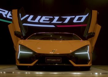 Lamborghini Revuelto, la prima 12 cilindri ibrida
