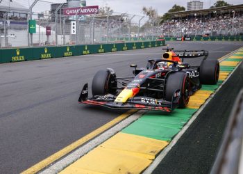 In Australia vince Verstappen davanti a Hamilton, terzo Alonso