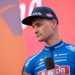 Van der Poel trionfa alla Parigi-Roubaix, Gùanna chiude sesto