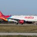 Volo Air Malta in ritardo di 6 ore, passeggeri chiedono risarcimento