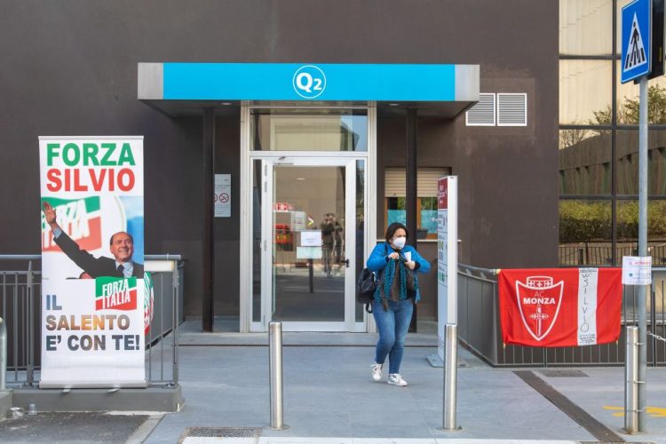 Berlusconi, condizioni in lento e progressivo miglioramento