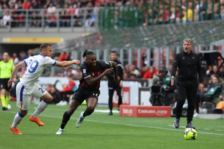 Il Milan piega il Lecce e ritrova i 3 punti, Leao sugli scudi